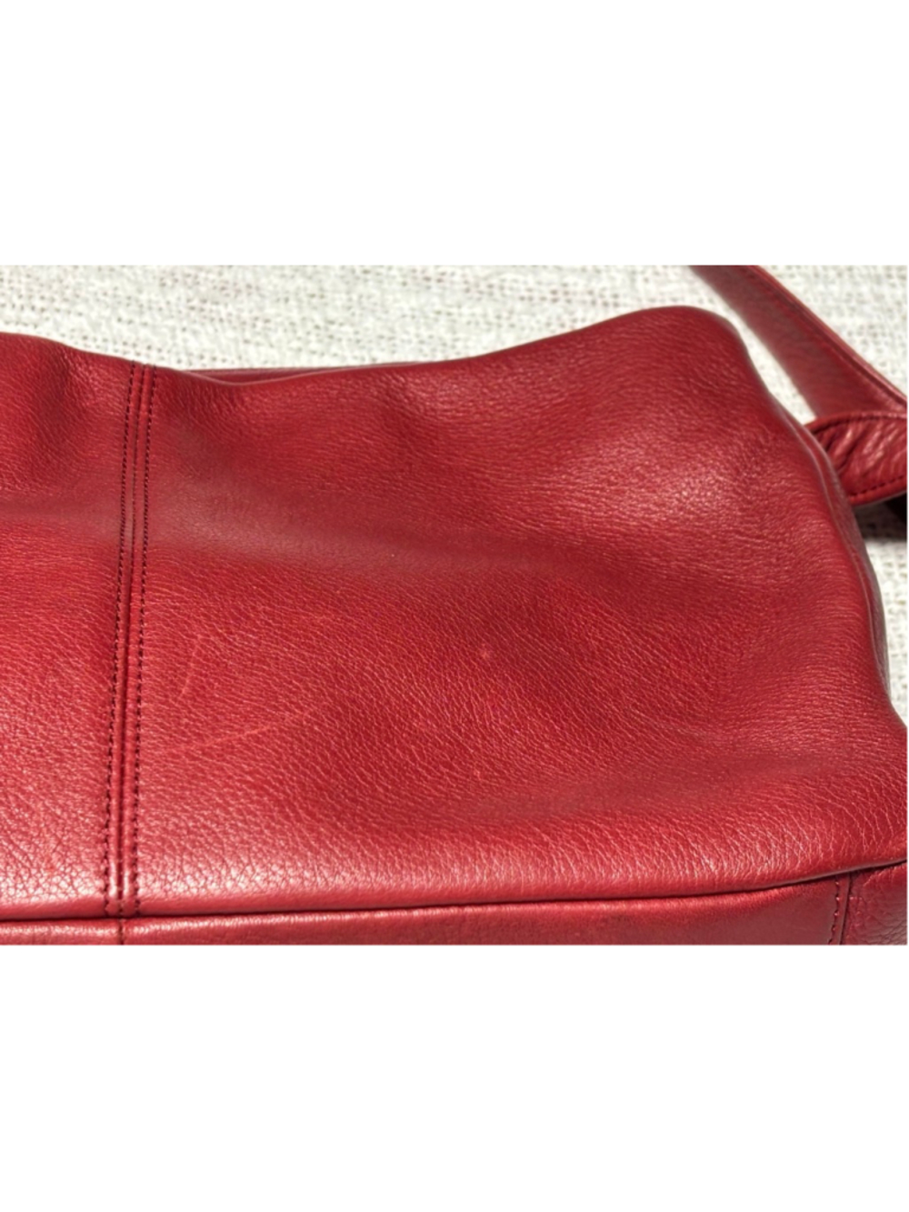 Stone Mountain Red Leather Triple Compartment Crossbody EUC - Picture 16 of 16